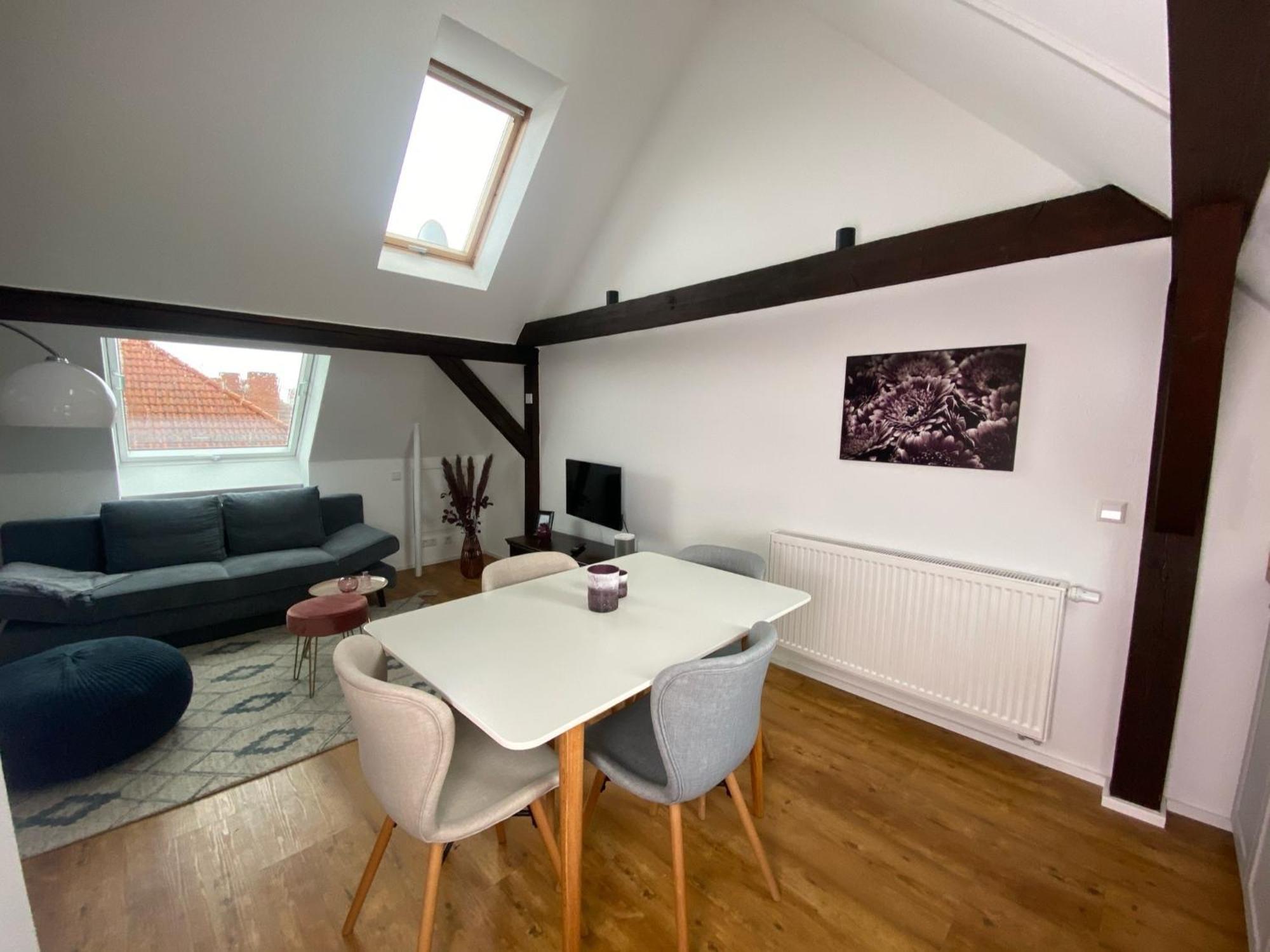 Discovair Eisenach - Dachstudio Emma - Schwimmbad-Nah Mit Netflix Exterior photo